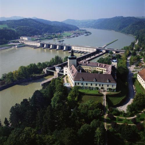Gasthof Boehm Persenbeug Bagian luar foto